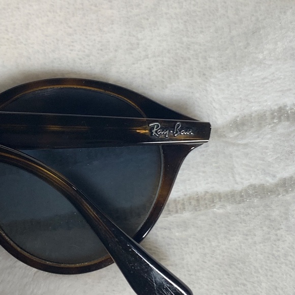 Ray-Ban Sunglasses RB2180 710/X0 51-21 with Case - Picture 6 of 9